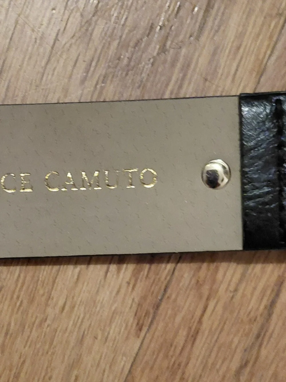 Vince Camuto nwot hole